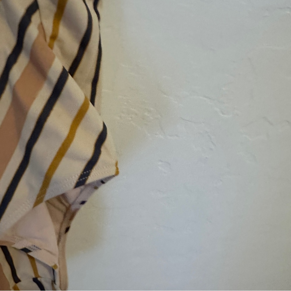 Roxy Women's Beige Striped Moderate Basic One Pie… - image 4